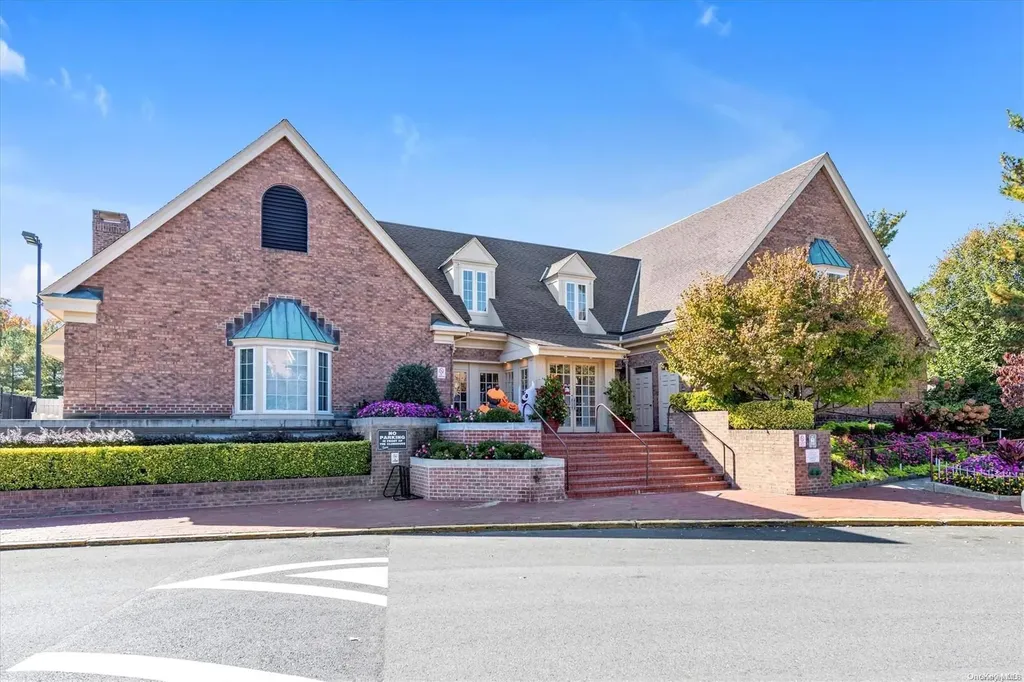 13-25 Estates Lane Bayside NY 11360