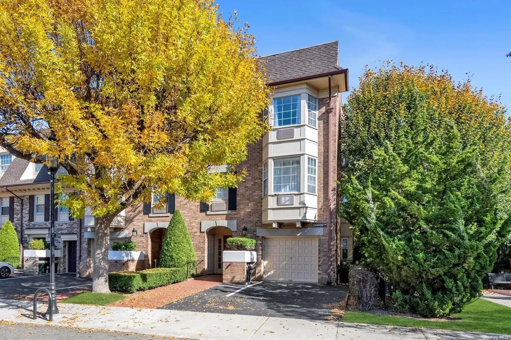 13-25 Estates Lane Bayside NY 11360