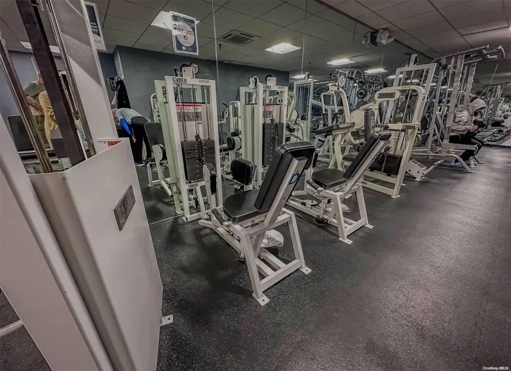 13-25 Estates Lane Bayside NY 11360