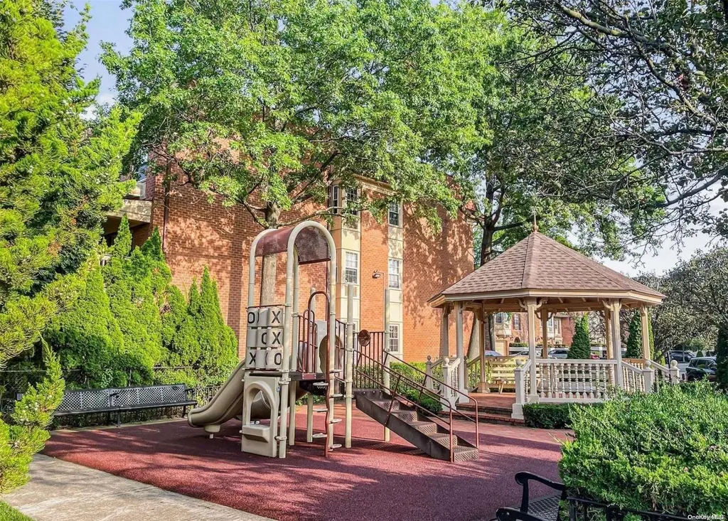 13-25 Estates Lane Bayside NY 11360