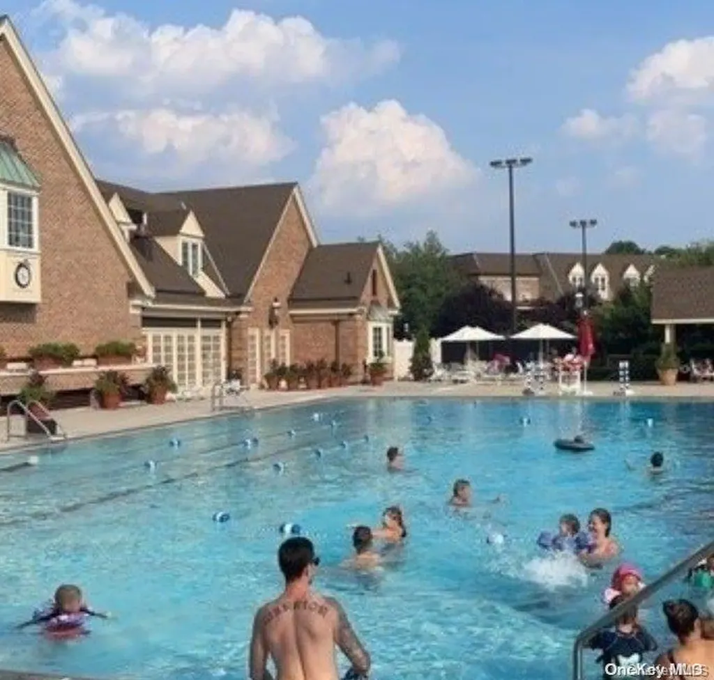 13-25 Estates Lane Bayside NY 11360