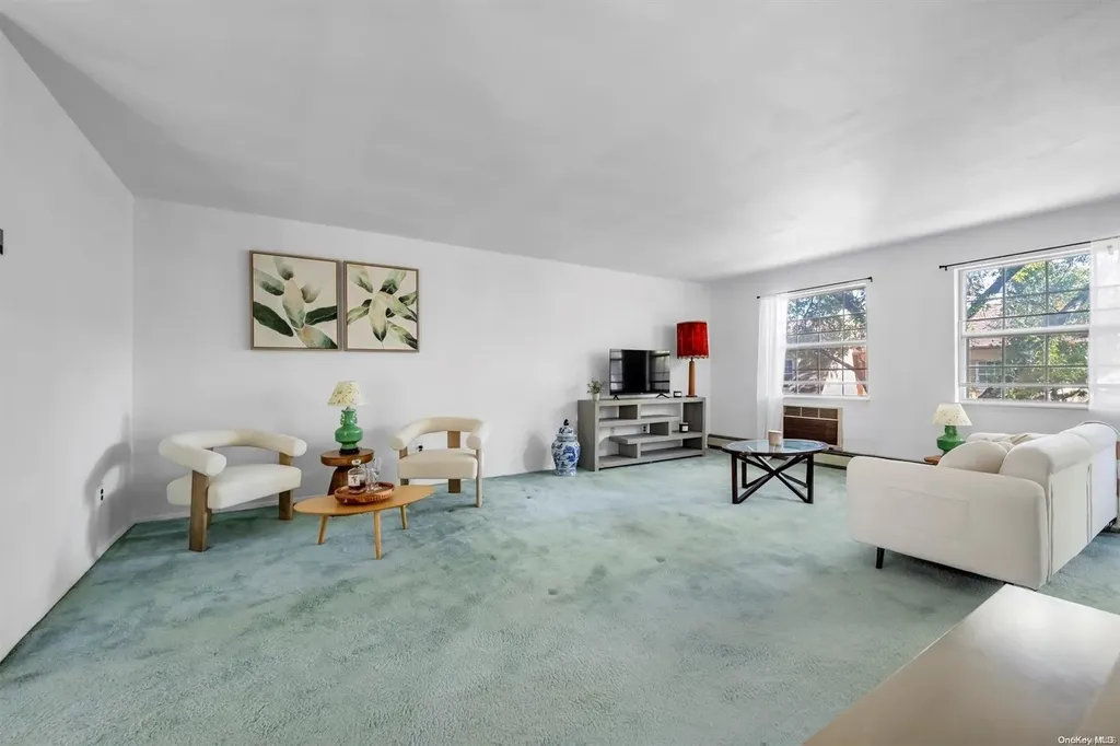 13-25 Estates Lane Bayside NY 11360
