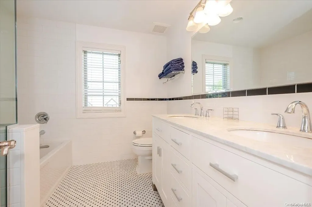 51 Kings Avenue Atlantic Beach NY 11509