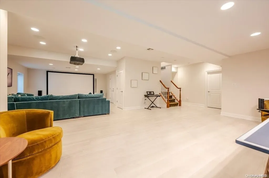 51 Kings Avenue Atlantic Beach NY 11509