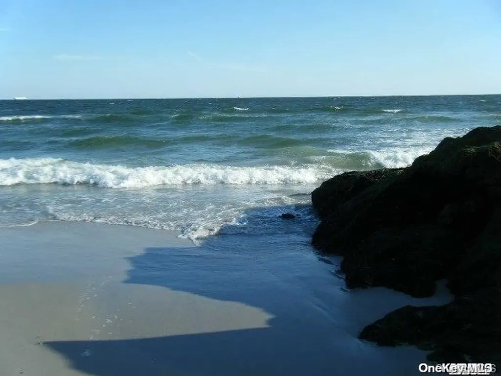 51 Kings Avenue Atlantic Beach NY 11509