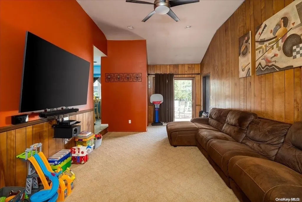35 Sarina Drive Commack NY 11725