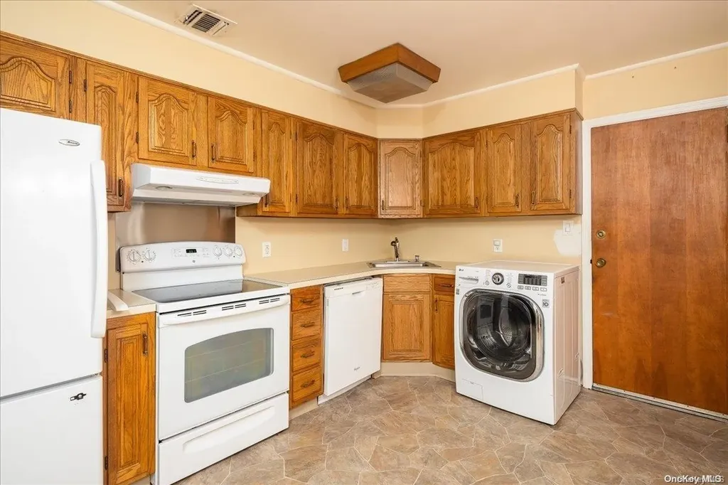 29 Weidner Avenue Oceanside NY 11572