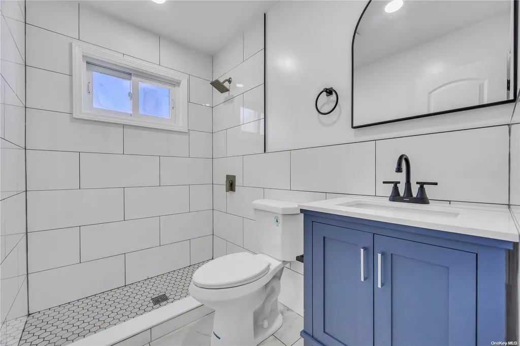 1070 Ocean Avenue Bay Shore NY 11706