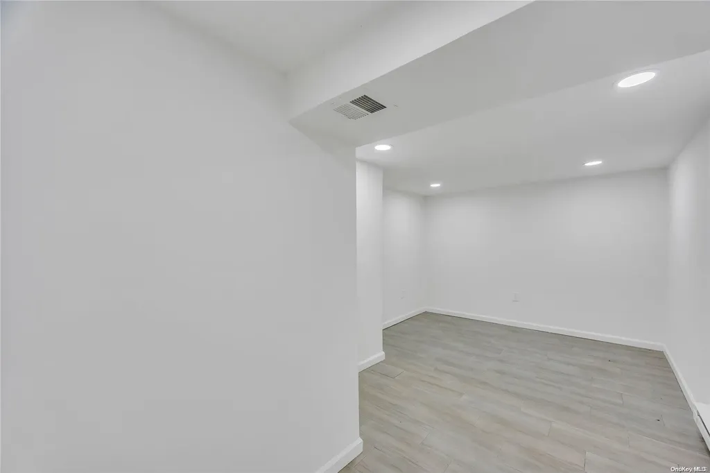 1070 Ocean Avenue Bay Shore NY 11706