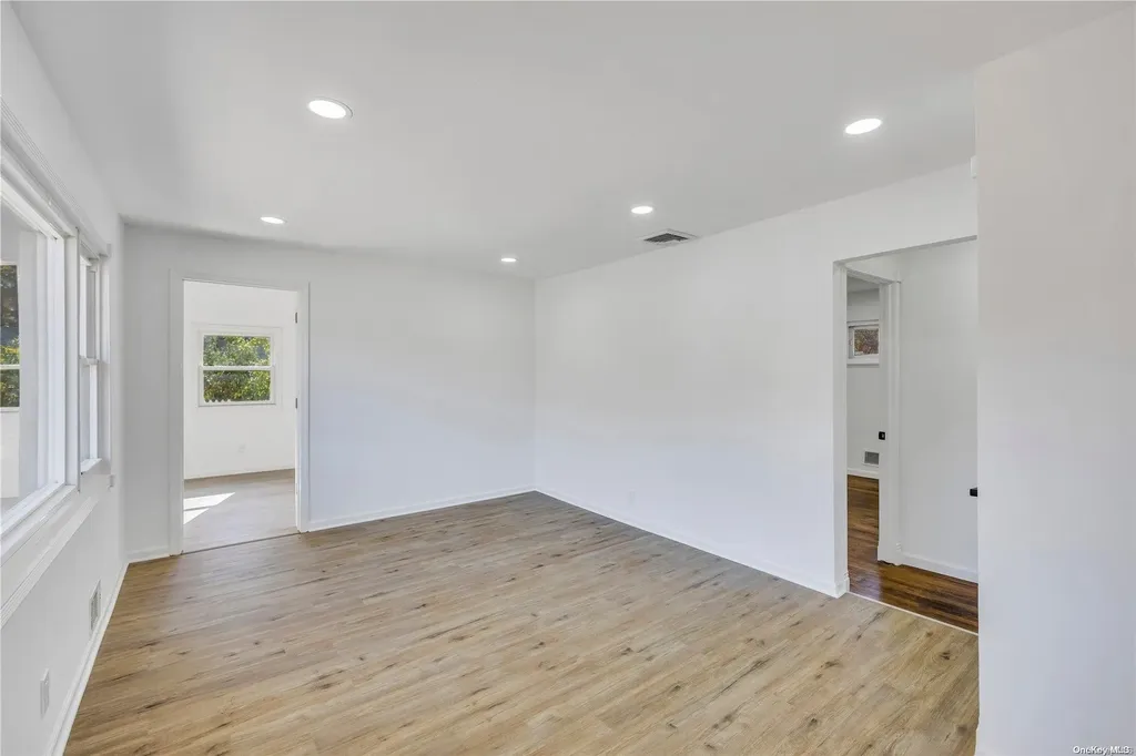 1070 Ocean Avenue Bay Shore NY 11706