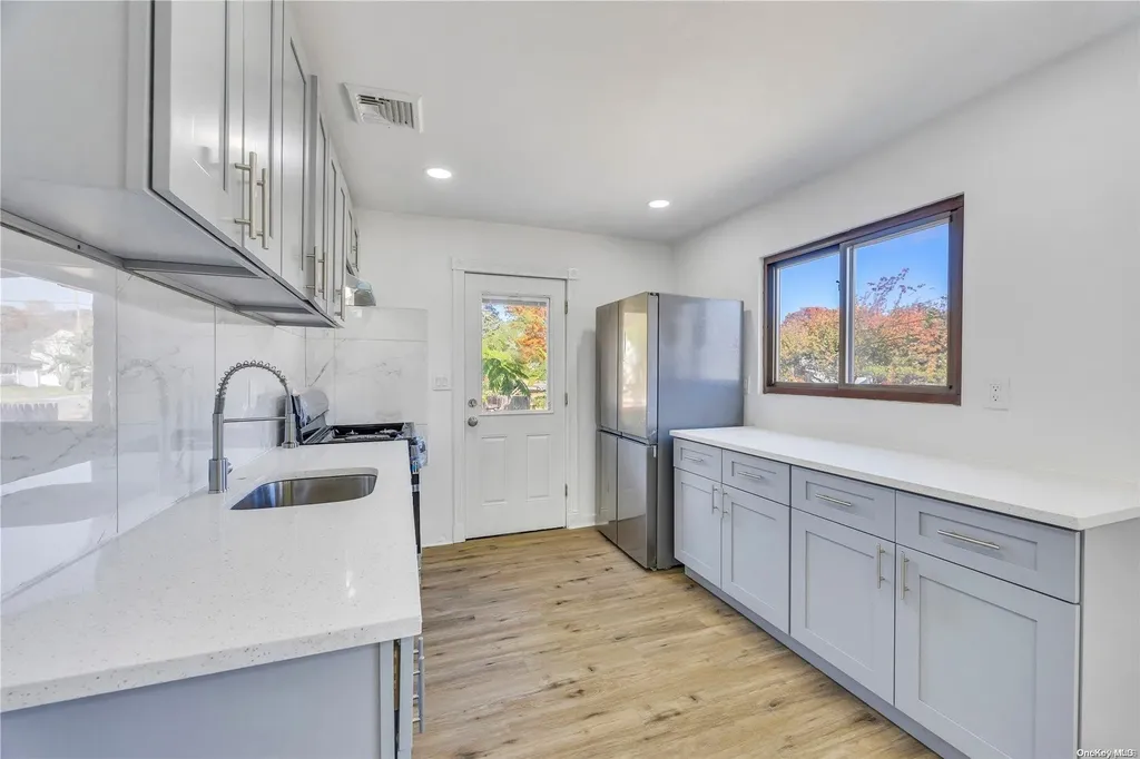 1070 Ocean Avenue Bay Shore NY 11706