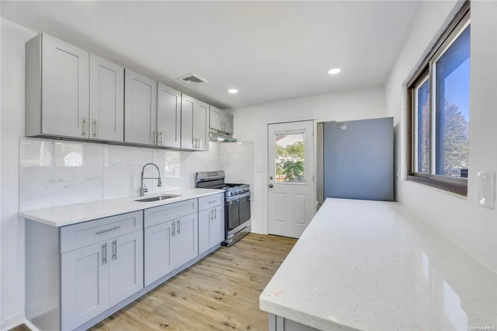 1070 Ocean Avenue Bay Shore NY 11706