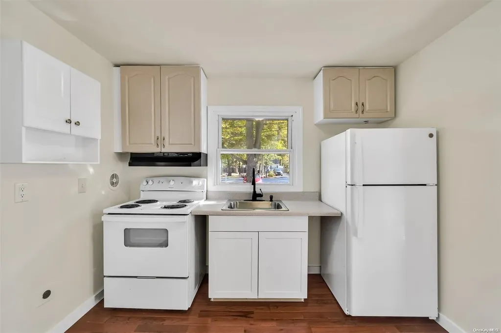 38 Broadway Shirley NY 11967