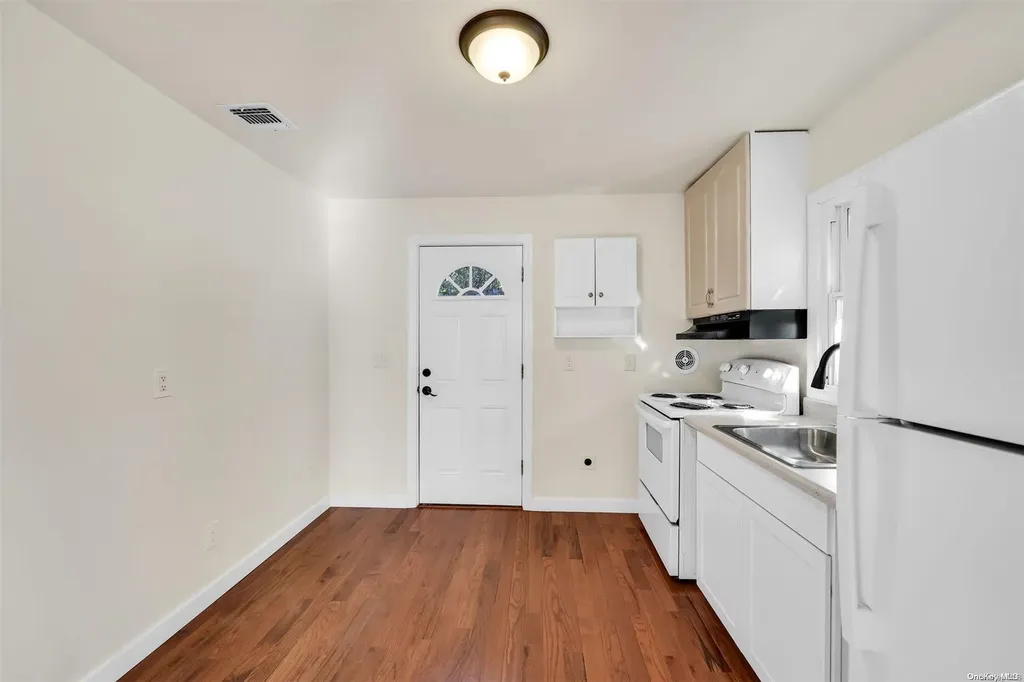 38 Broadway Shirley NY 11967