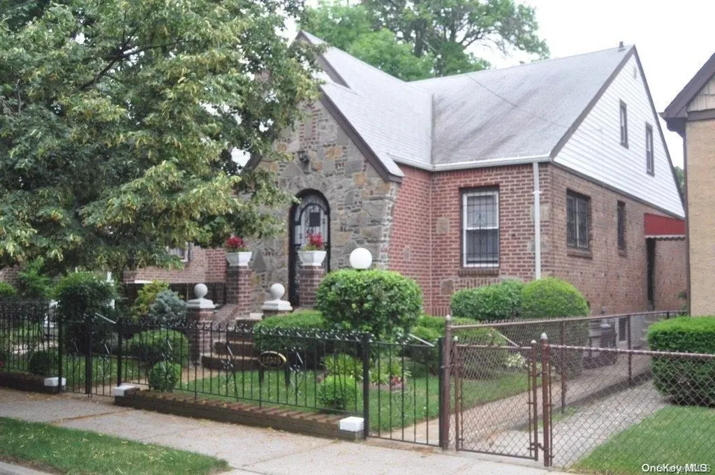 183-06 143rd Avenue Springfield Gardens NY 11413