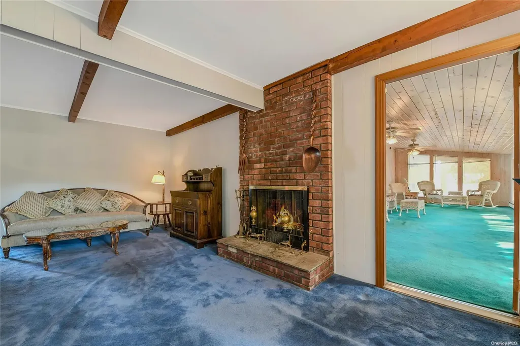 18 Kingfisher Drive Smithtown NY 11787