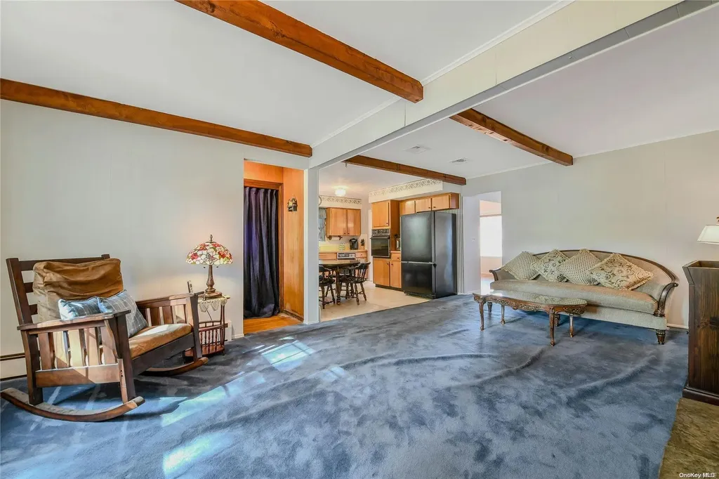 18 Kingfisher Drive Smithtown NY 11787