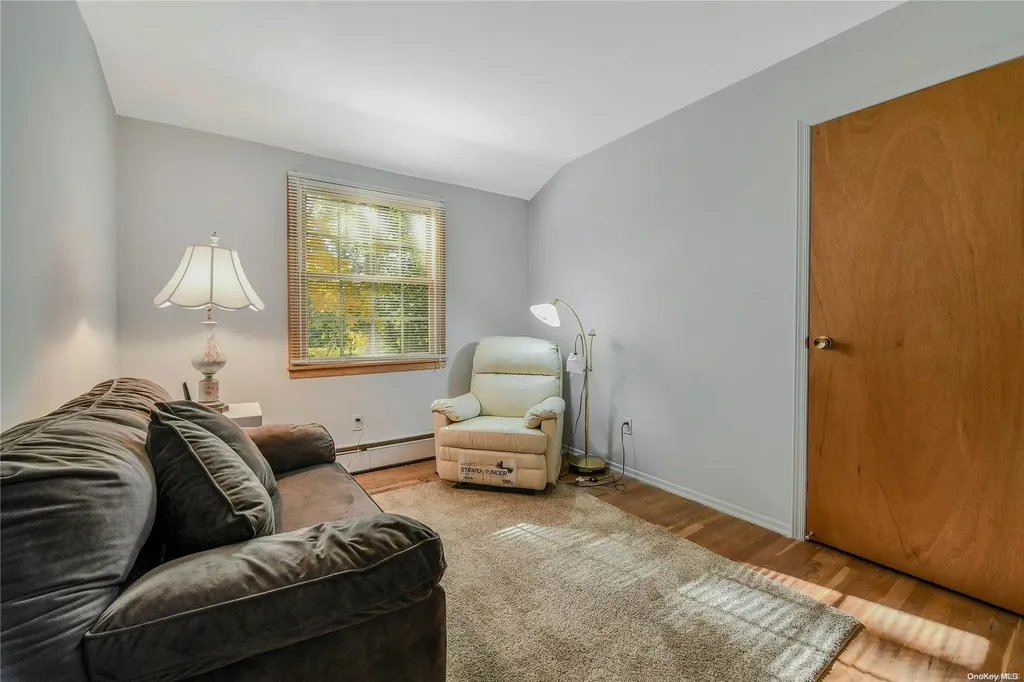 18 Kingfisher Drive Smithtown NY 11787