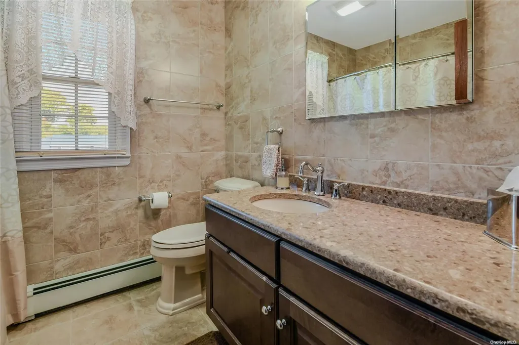18 Kingfisher Drive Smithtown NY 11787