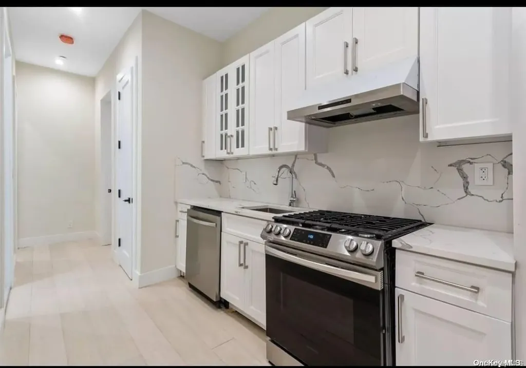370 Marion Street Brooklyn NY 11233