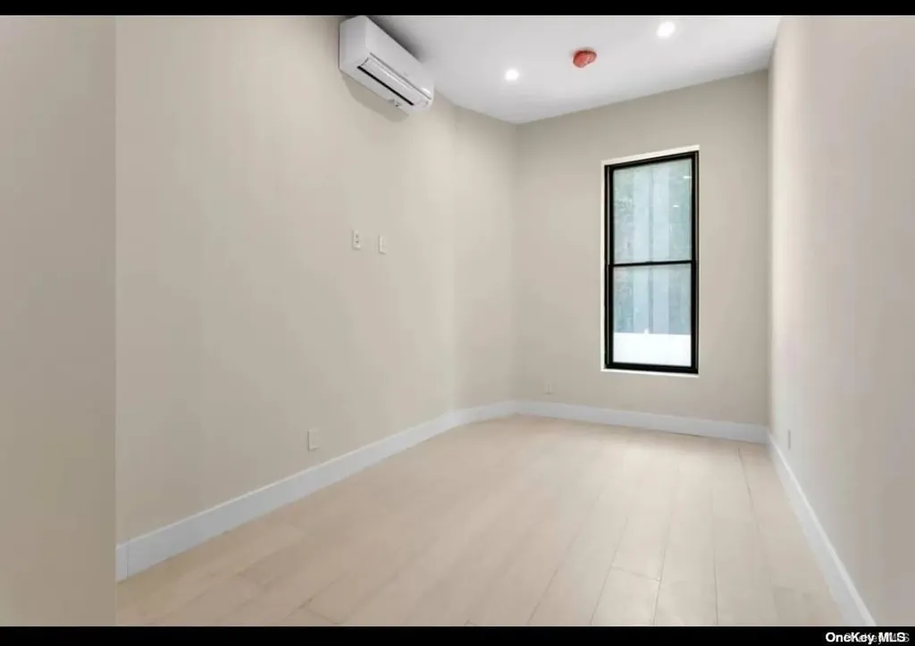 370 Marion Street Brooklyn NY 11233