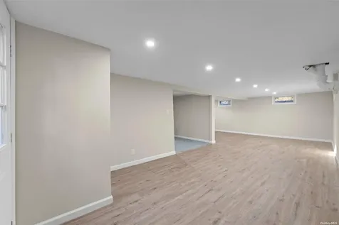 16 Delaware Road West Babylon NY 11704