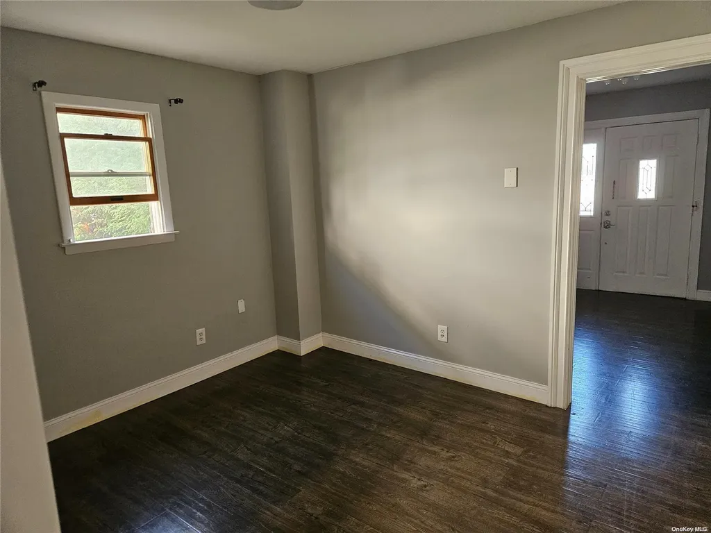 263 Marcus Avenue New Hyde Park NY 11040