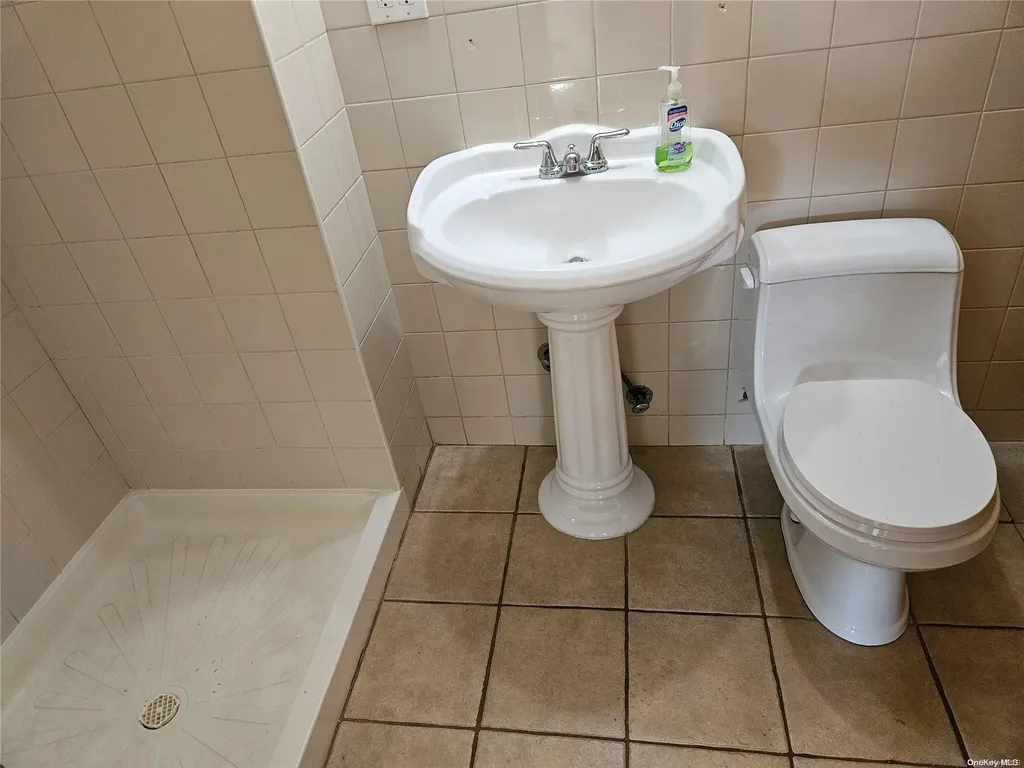 263 Marcus Avenue New Hyde Park NY 11040