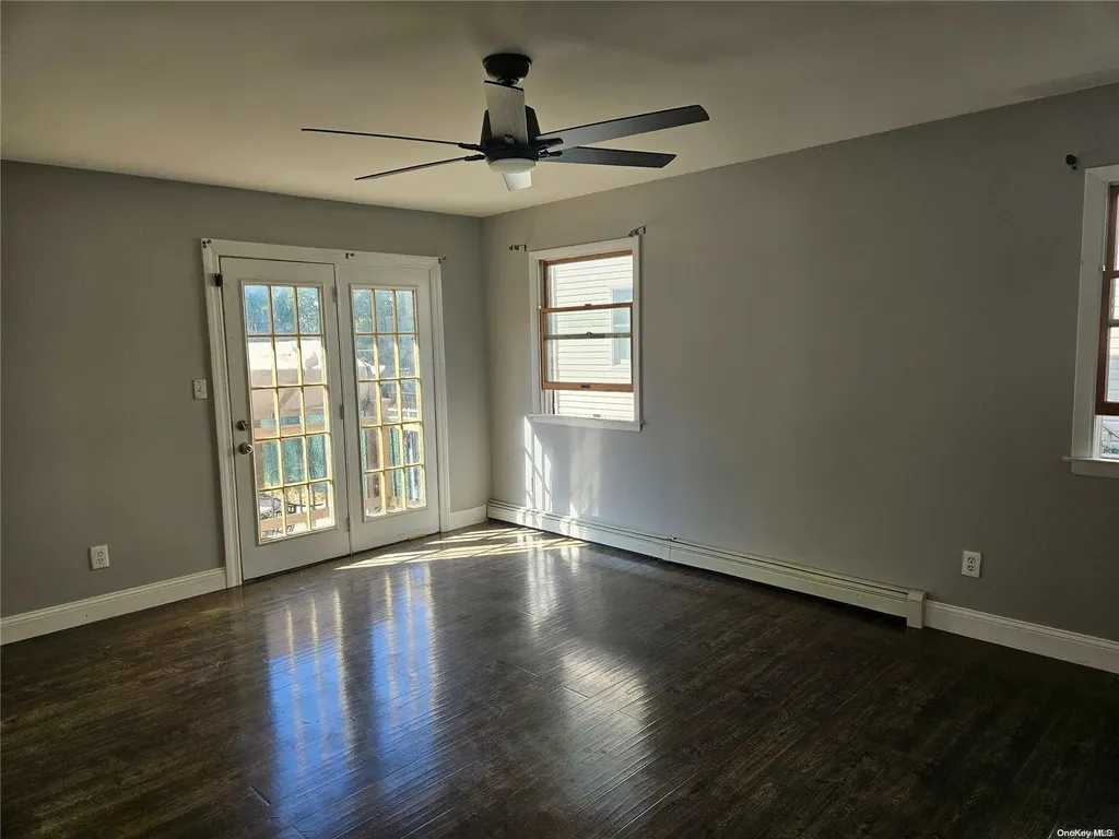 263 Marcus Avenue New Hyde Park NY 11040