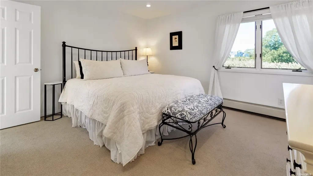 19 Rogers Lane Remsenburg NY 11960