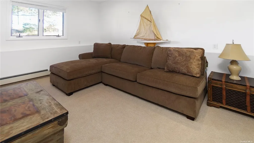 19 Rogers Lane Remsenburg NY 11960