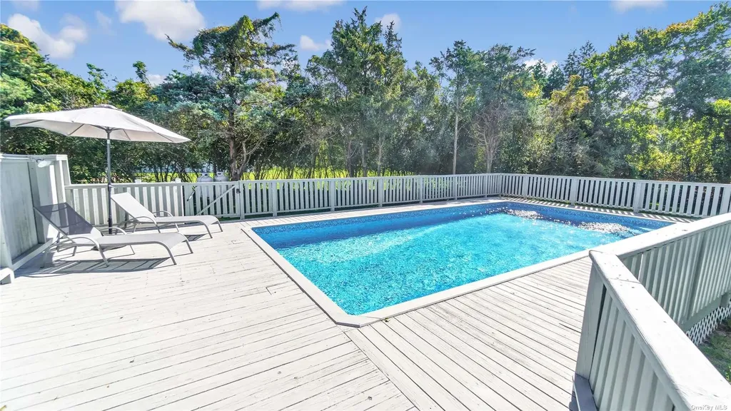 19 Rogers Lane Remsenburg NY 11960