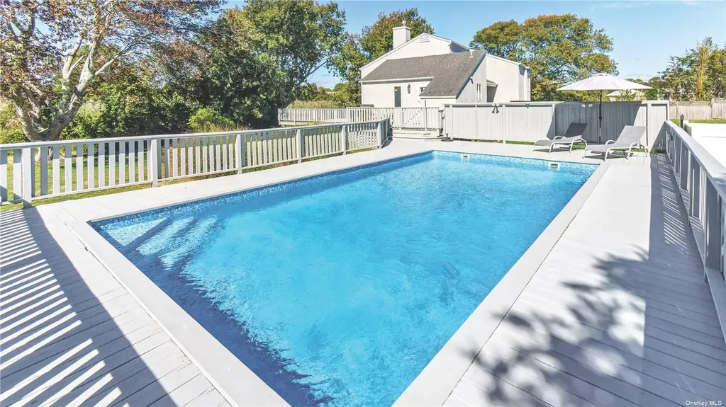 19 Rogers Lane Remsenburg NY 11960