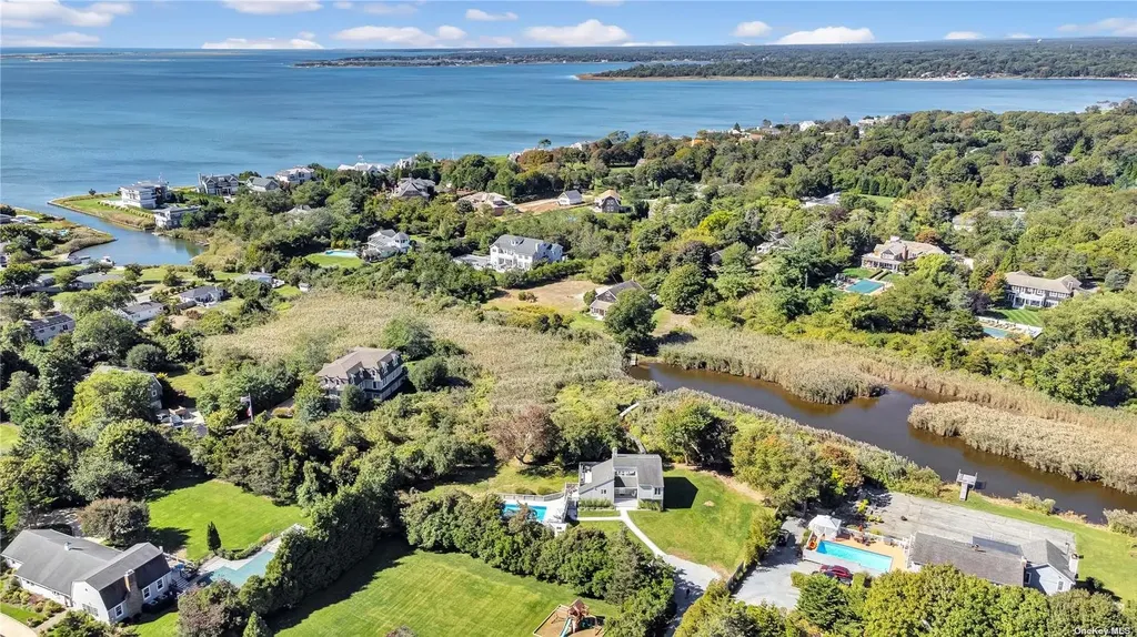 19 Rogers Lane Remsenburg NY 11960