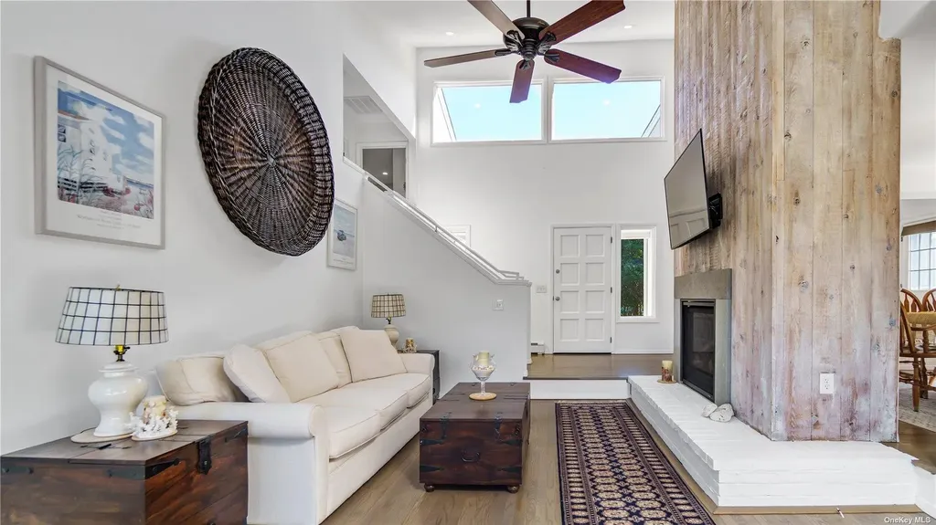 19 Rogers Lane Remsenburg NY 11960
