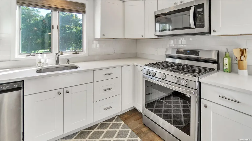 19 Rogers Lane Remsenburg NY 11960