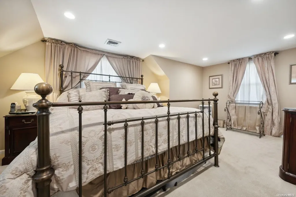 2759 Beach Drive Merrick NY 11566