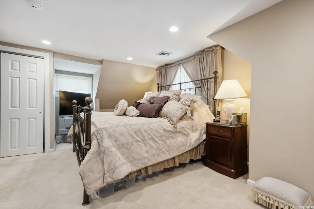 2759 Beach Drive Merrick NY 11566