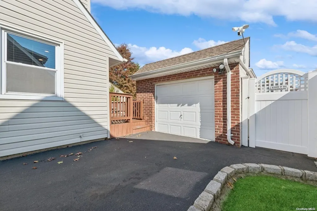 2759 Beach Drive Merrick NY 11566