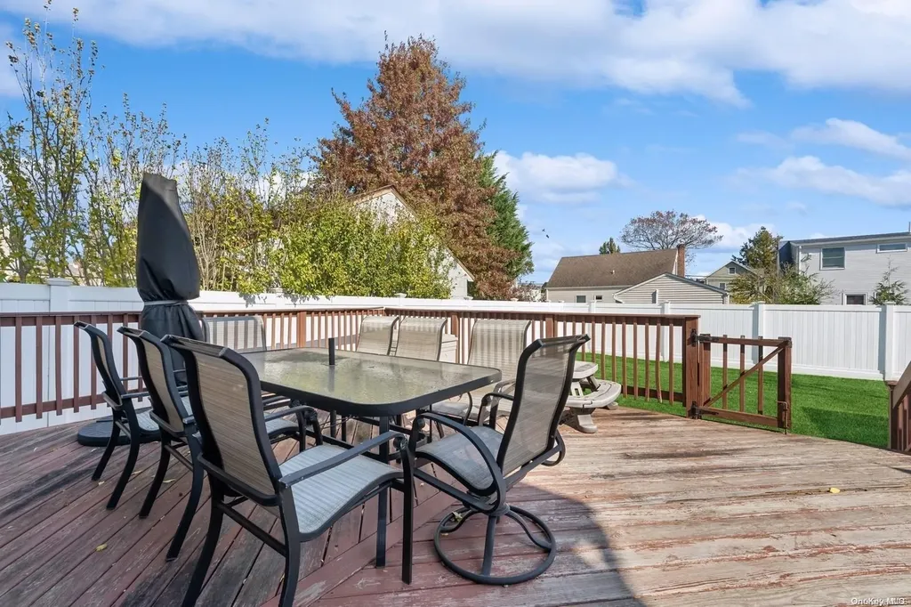 2759 Beach Drive Merrick NY 11566