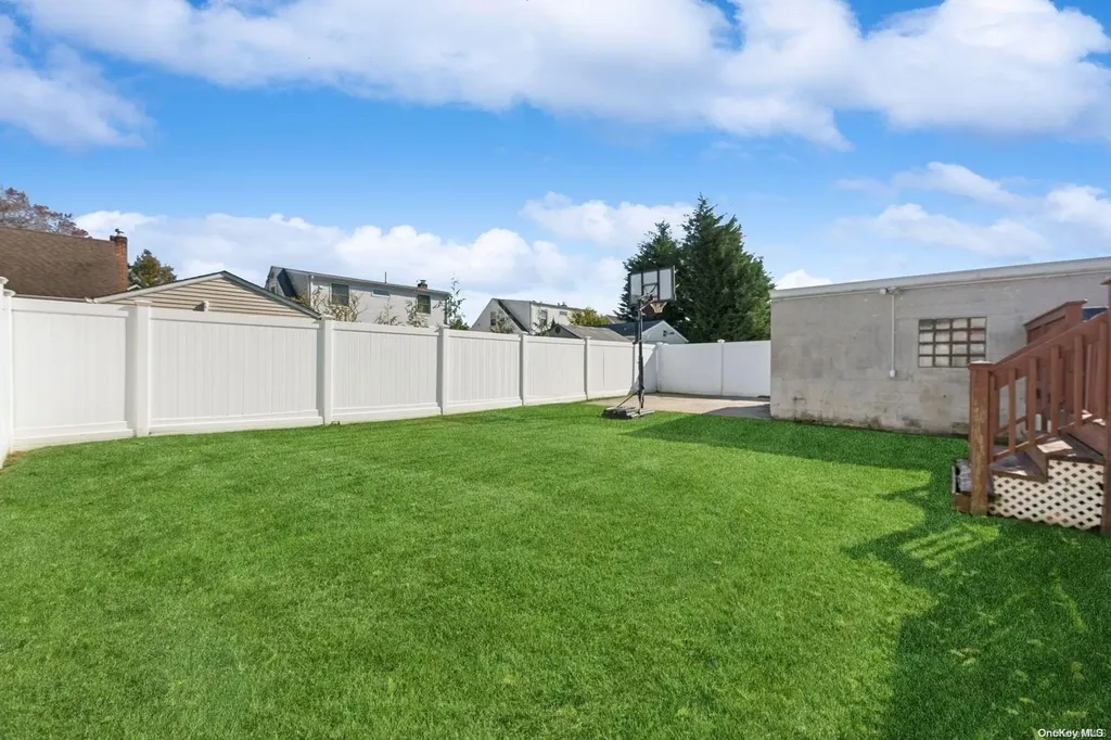 2759 Beach Drive Merrick NY 11566