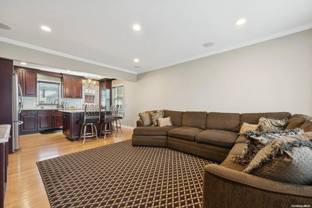 2759 Beach Drive Merrick NY 11566