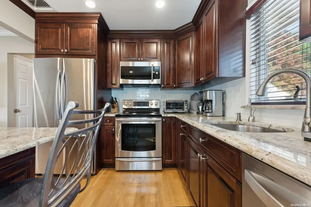 2759 Beach Drive Merrick NY 11566