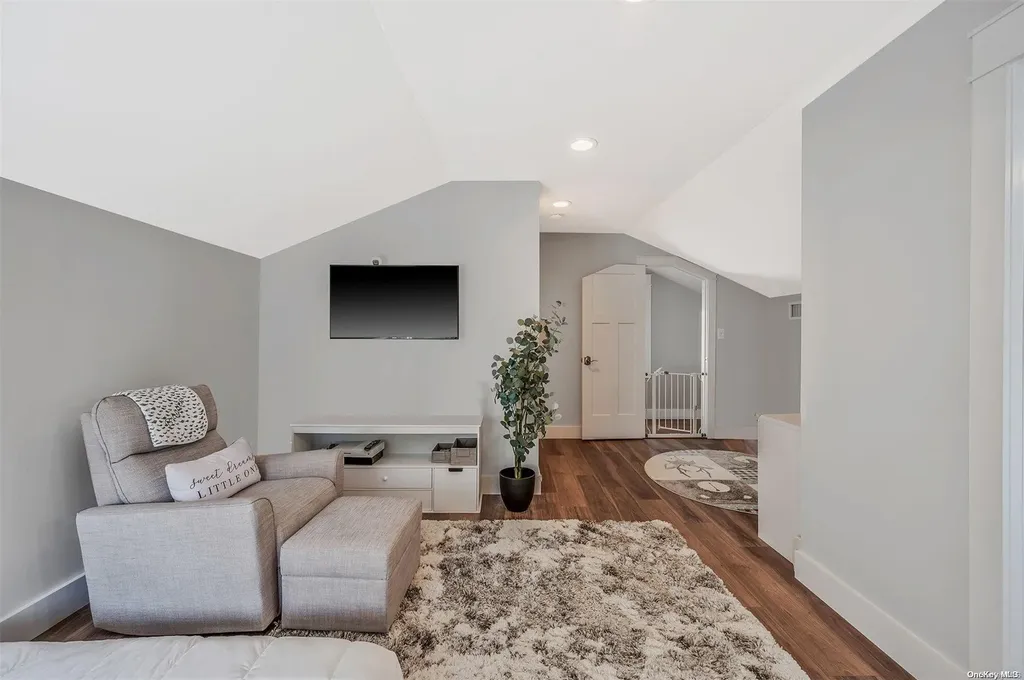 122 Prospect Street Babylon NY 11702