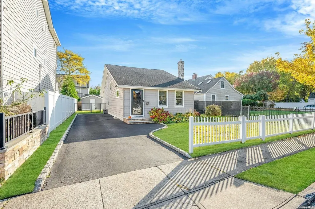 122 Prospect Street Babylon NY 11702