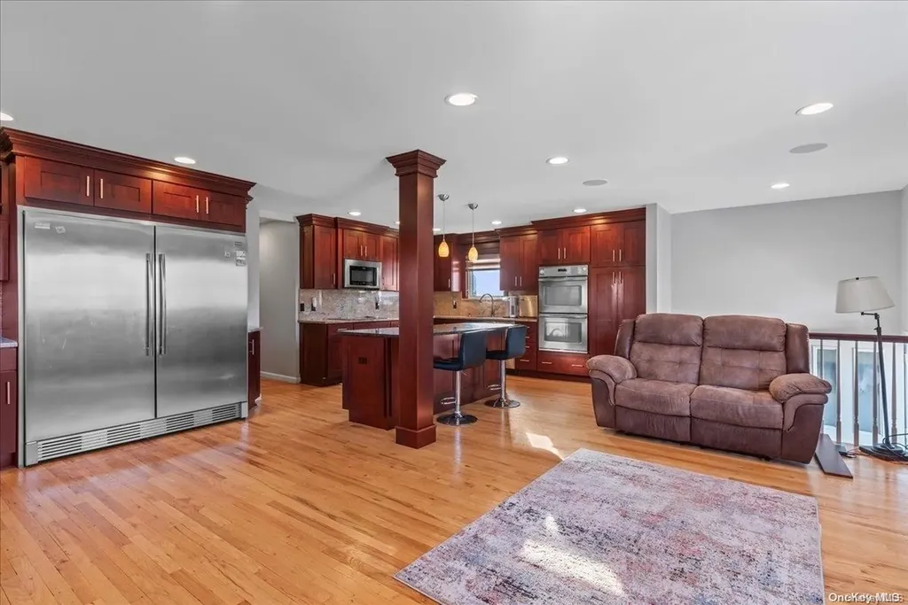 1 Meade Court Bethpage NY 11714
