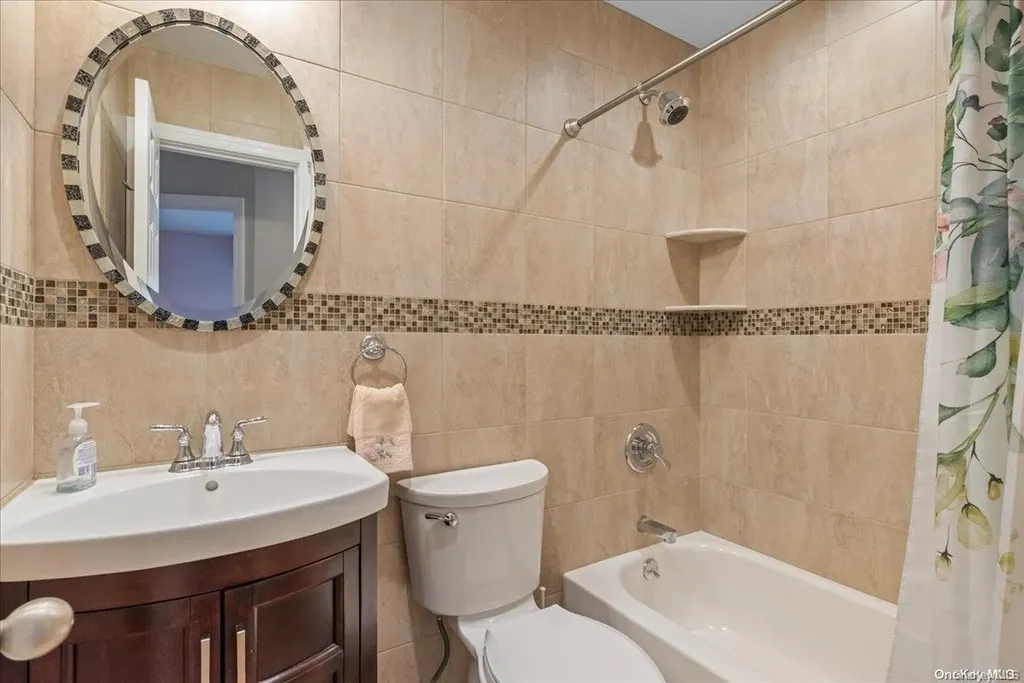 1 Meade Court Bethpage NY 11714
