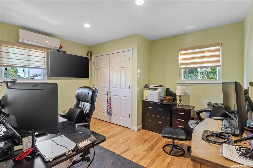 1 Meade Court Bethpage NY 11714