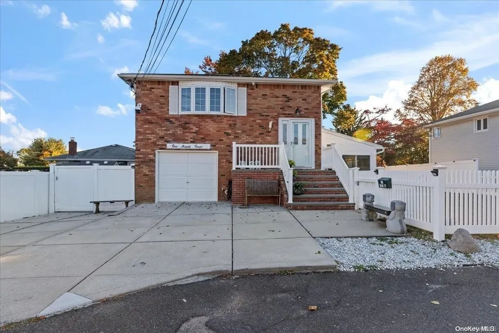 1 Meade Court Bethpage NY 11714