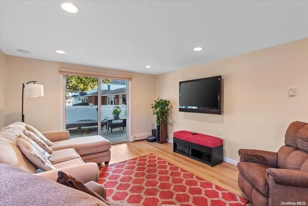 1 Meade Court Bethpage NY 11714
